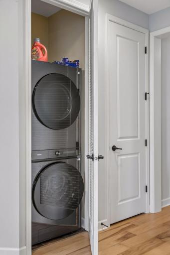 3319 Ridgestone Way, Woodbury, MN 55129