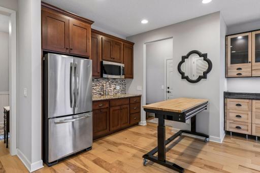 3319 Ridgestone Way, Woodbury, MN 55129