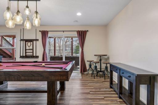 3319 Ridgestone Way, Woodbury, MN 55129