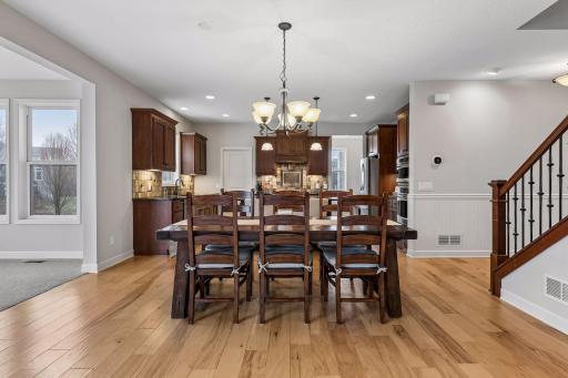 3319 Ridgestone Way, Woodbury, MN 55129