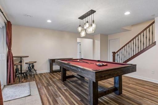 3319 Ridgestone Way, Woodbury, MN 55129