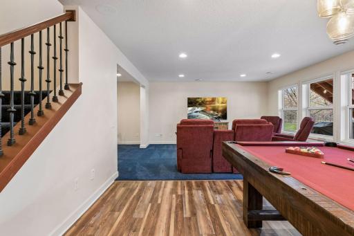 3319 Ridgestone Way, Woodbury, MN 55129