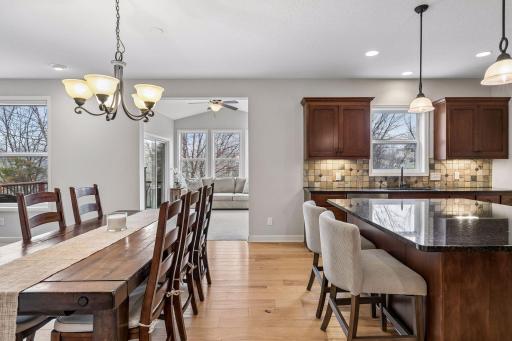 3319 Ridgestone Way, Woodbury, MN 55129