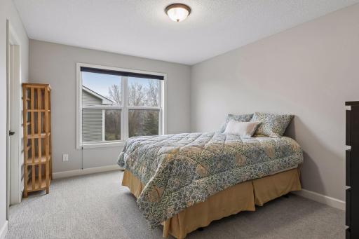 3319 Ridgestone Way, Woodbury, MN 55129