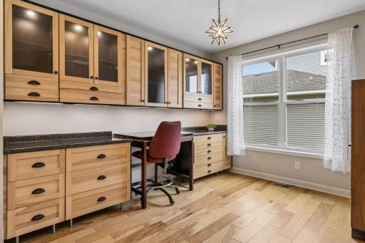 3319 Ridgestone Way, Woodbury, MN 55129