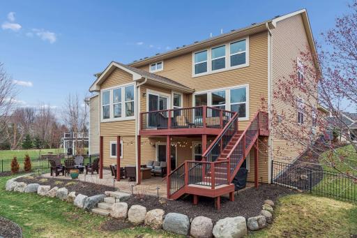 3319 Ridgestone Way, Woodbury, MN 55129