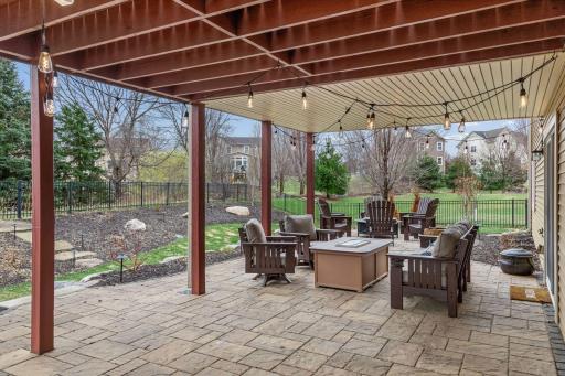 3319 Ridgestone Way, Woodbury, MN 55129