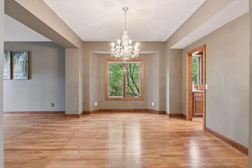 17558 George Moran Drive - Formal dinning area
