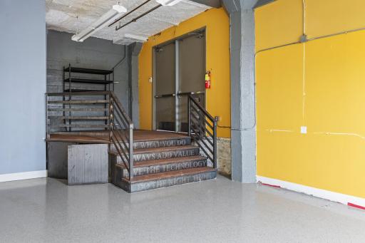 76-web-or-mls-718_N_Washington_Ave-193.jpg
