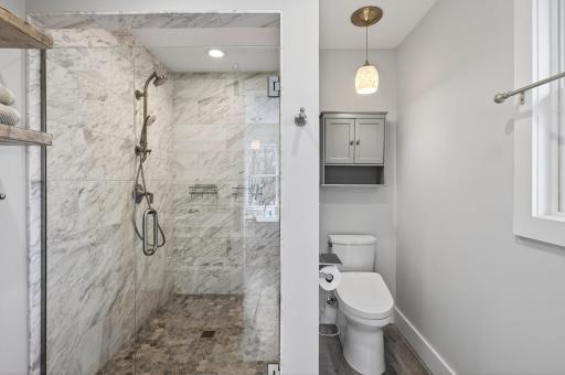 19055 Ridgewood Road, Wayzata, MN 55391