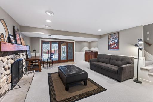 19055 Ridgewood Road, Wayzata, MN 55391