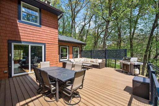 19055 Ridgewood Road, Wayzata, MN 55391