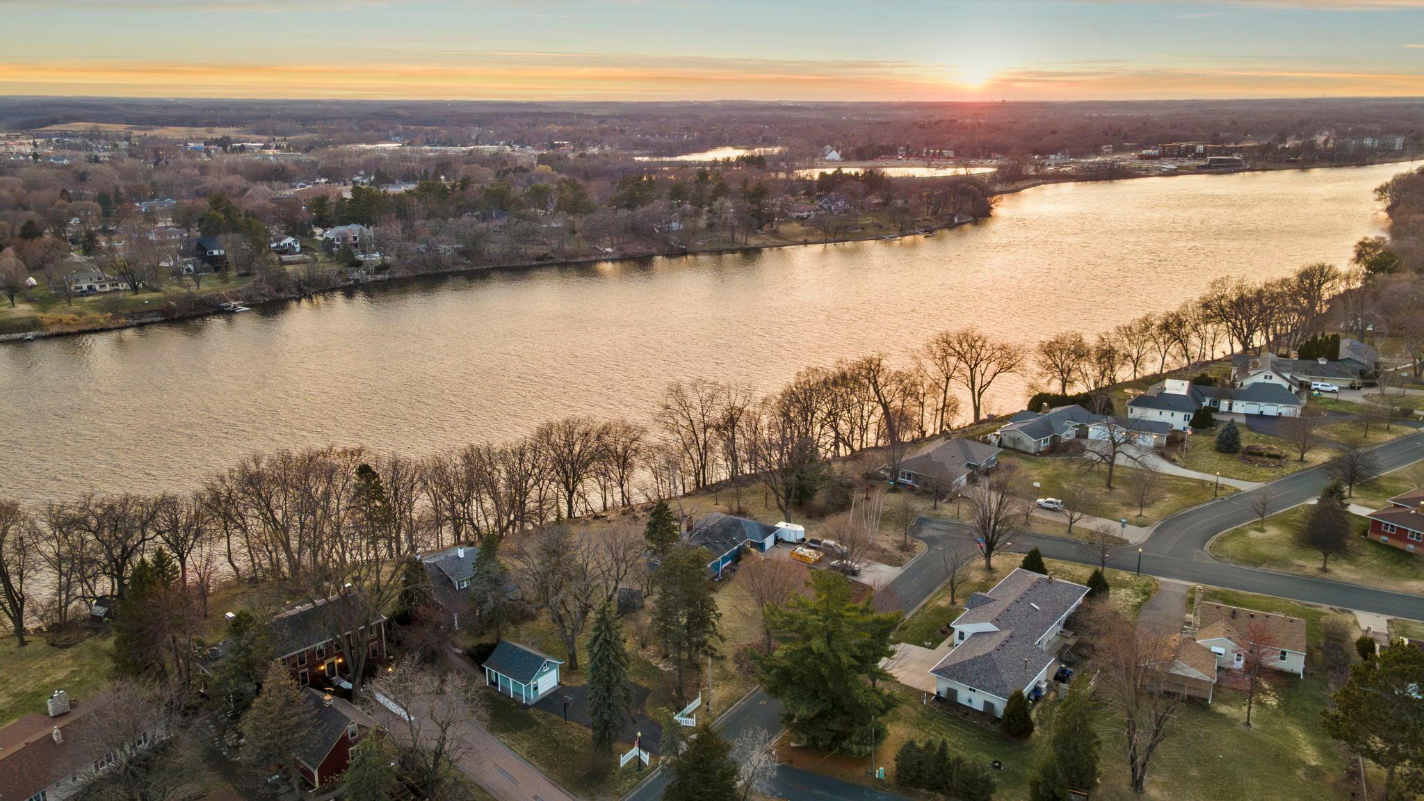 Mississippi Riverfront Home!