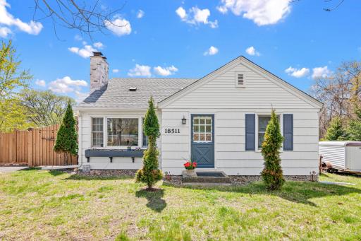 This curb appeal with make your heart happy.