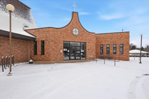 Photo for 965 Larpenteur Avenue W, Saint Paul, MN 55113 - listing #7034910 965 Larpenteur Avenue W, Saint Paul, MN 55113