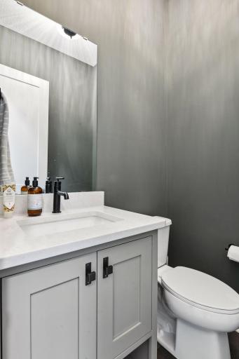 1886 Della Drive, Chanhassen, MN 55317