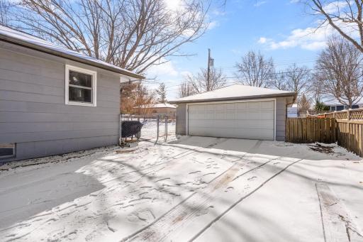 Detached 2 car garage.