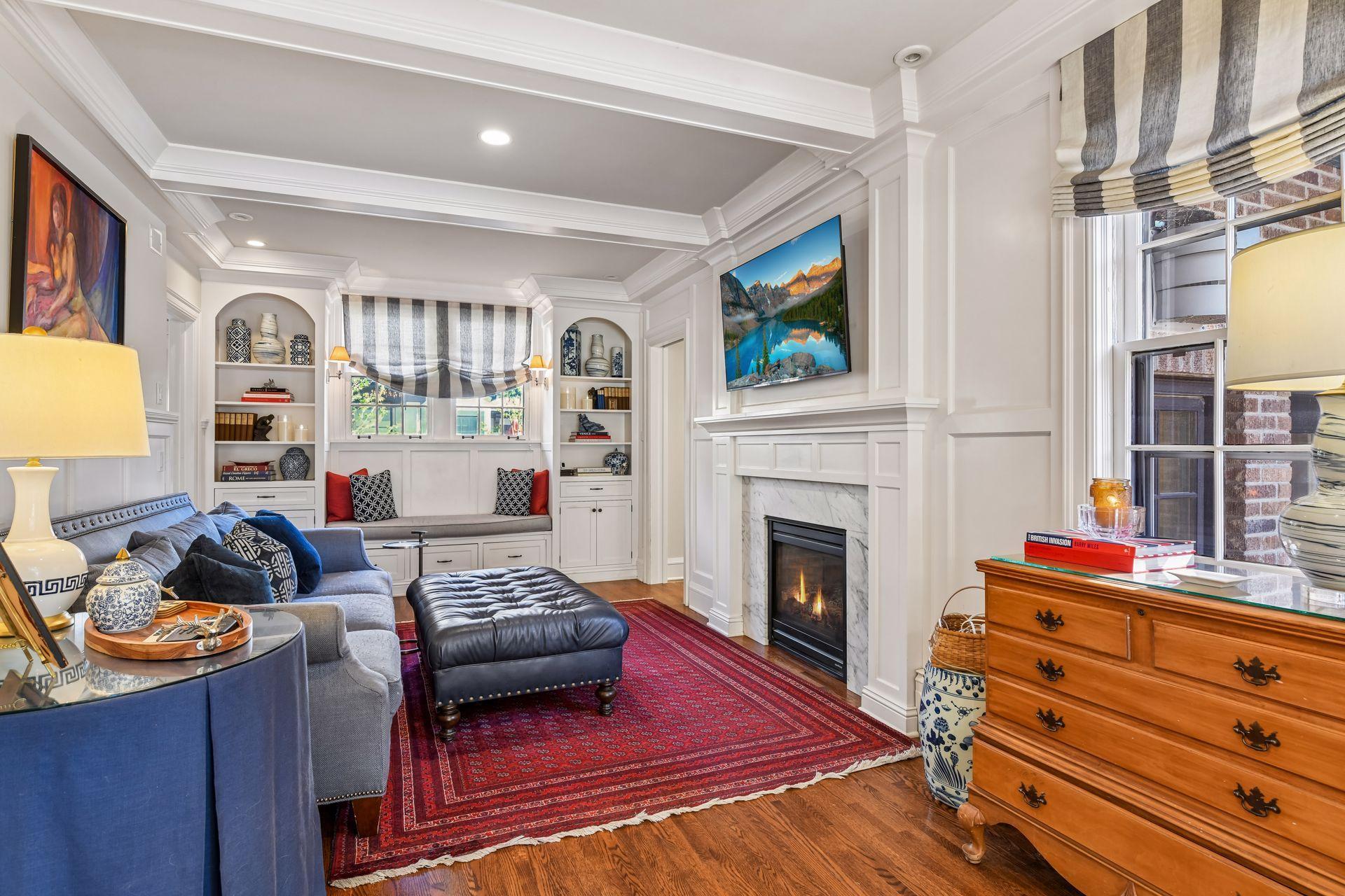 Family room off the kitchen