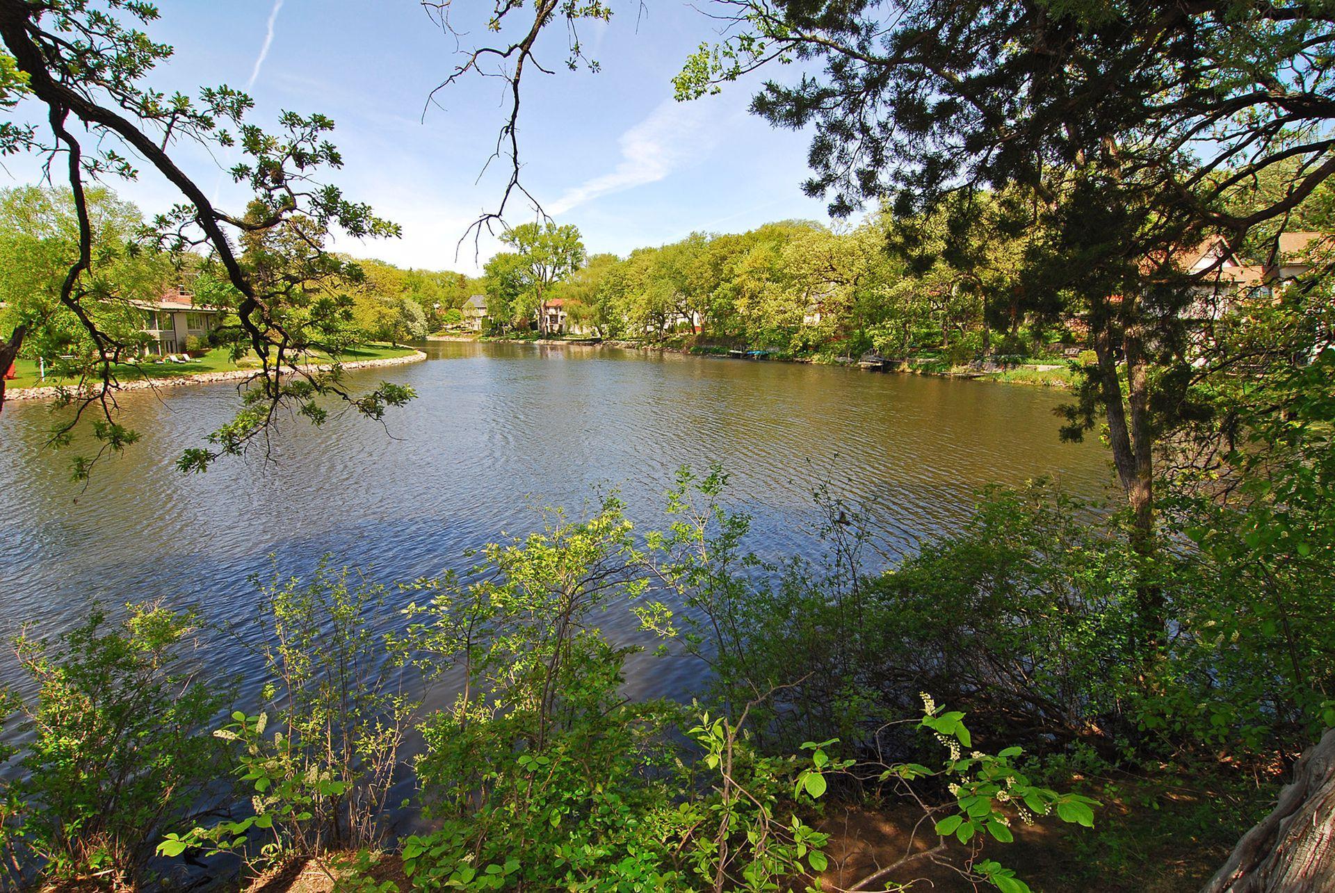 Mill pond/Minnehaha creek - 2 blocks away