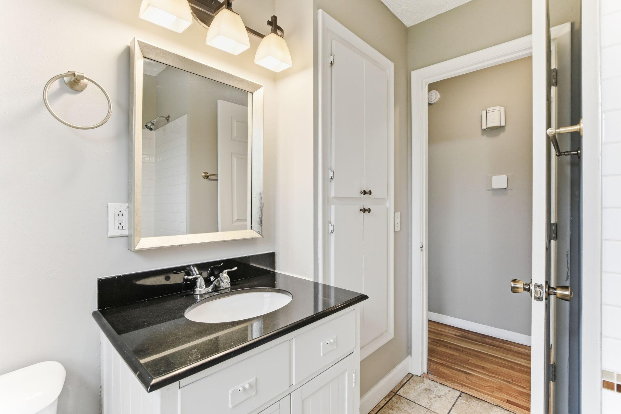 Main level full bathroom