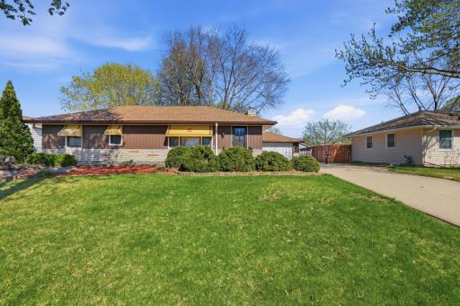 8735 Greystone Avenue S, Cottage Grove, MN 55016