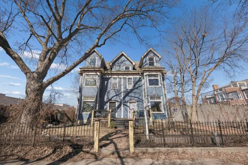 Front view of this beautiful historic home