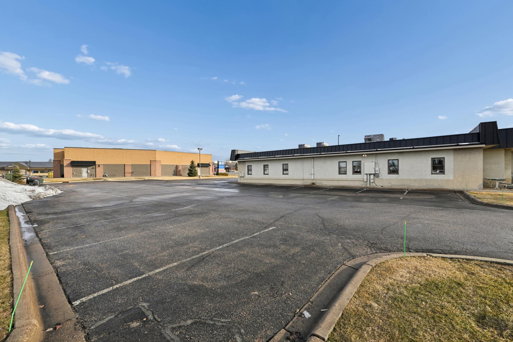 Ample parking to cover all you needs. With room for over 45 vehicles plenty of space for both tenants.