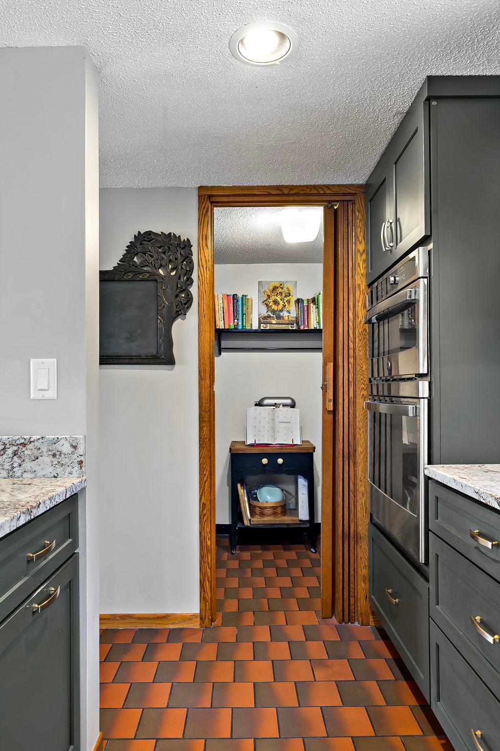 7481 Long Lake Rd, Willmar, MN