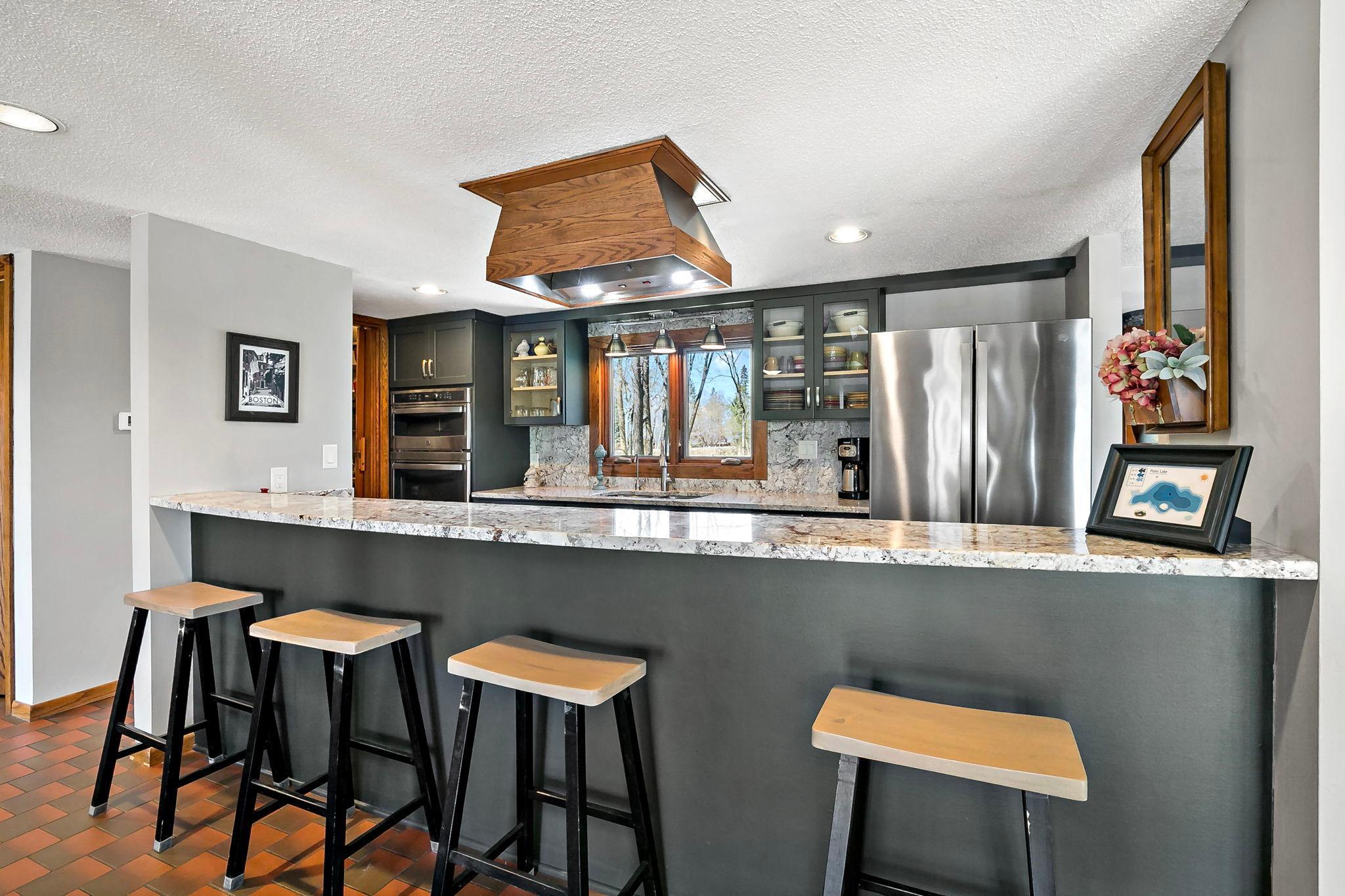 7481 Long Lake Rd, Willmar, MN