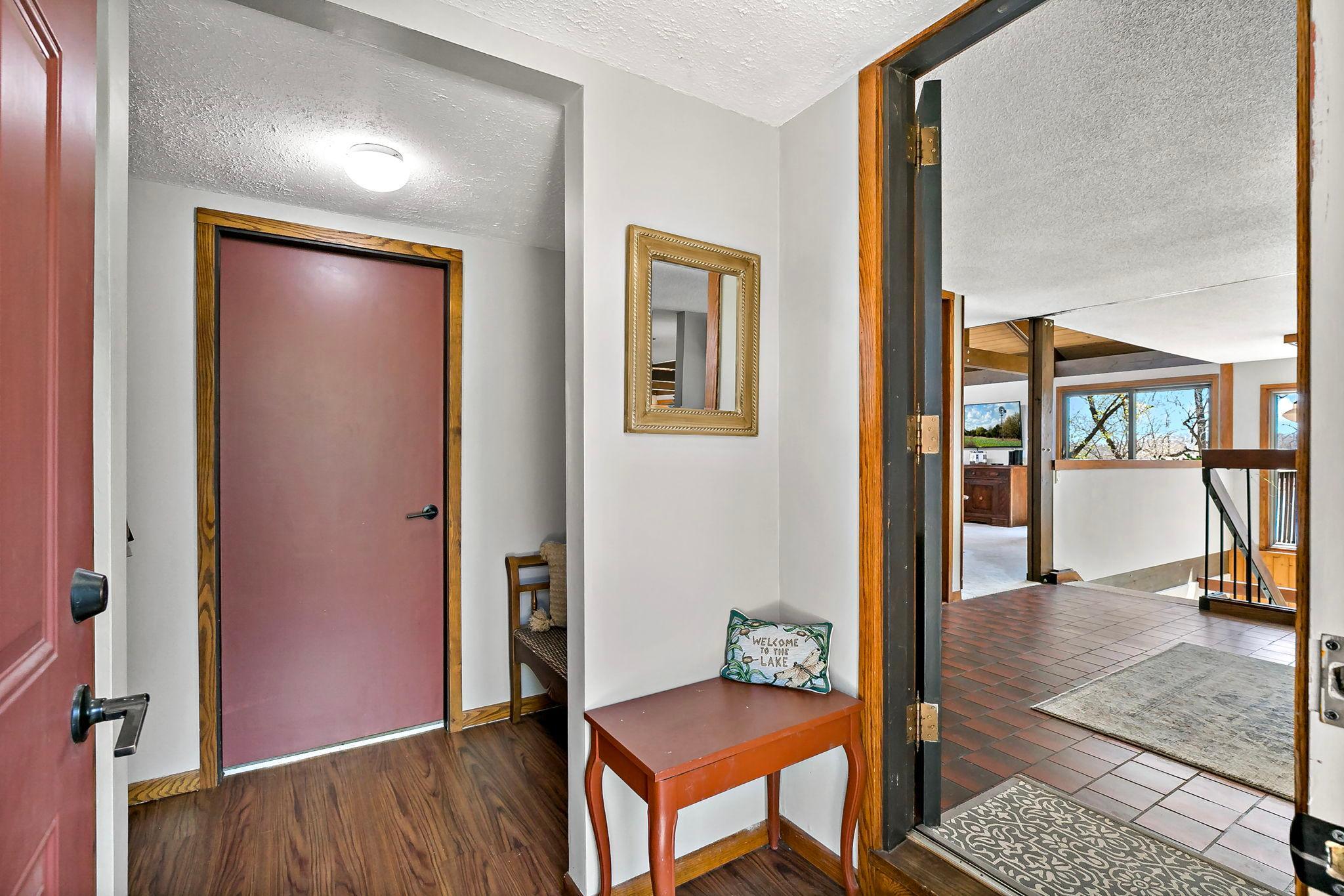 7481 Long Lake Rd, Willmar, MN