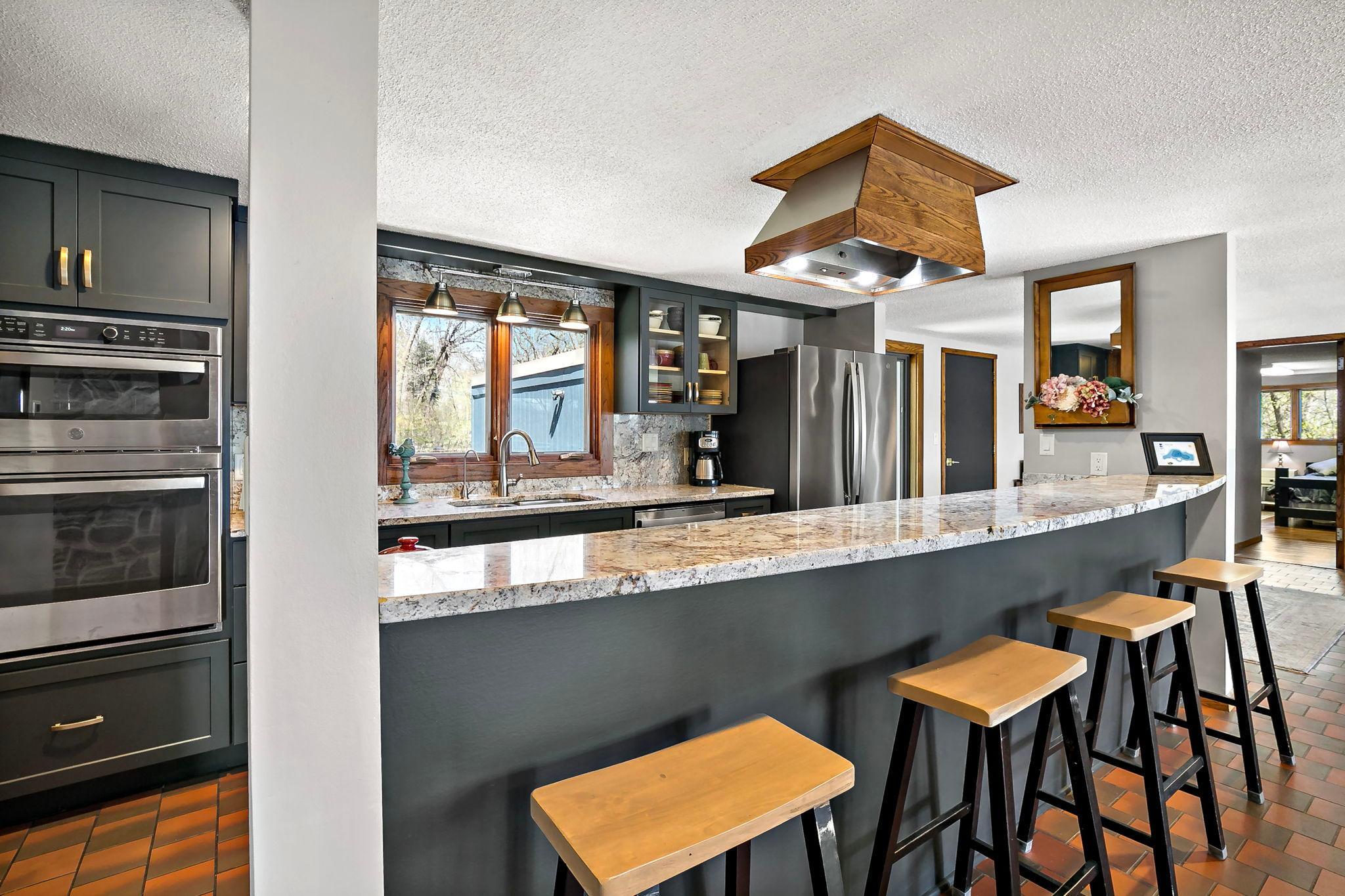 7481 Long Lake Rd, Willmar, MN