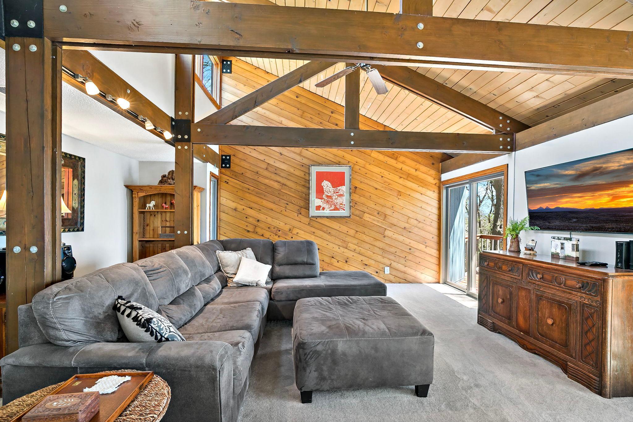 7481 Long Lake Rd, Willmar, MN