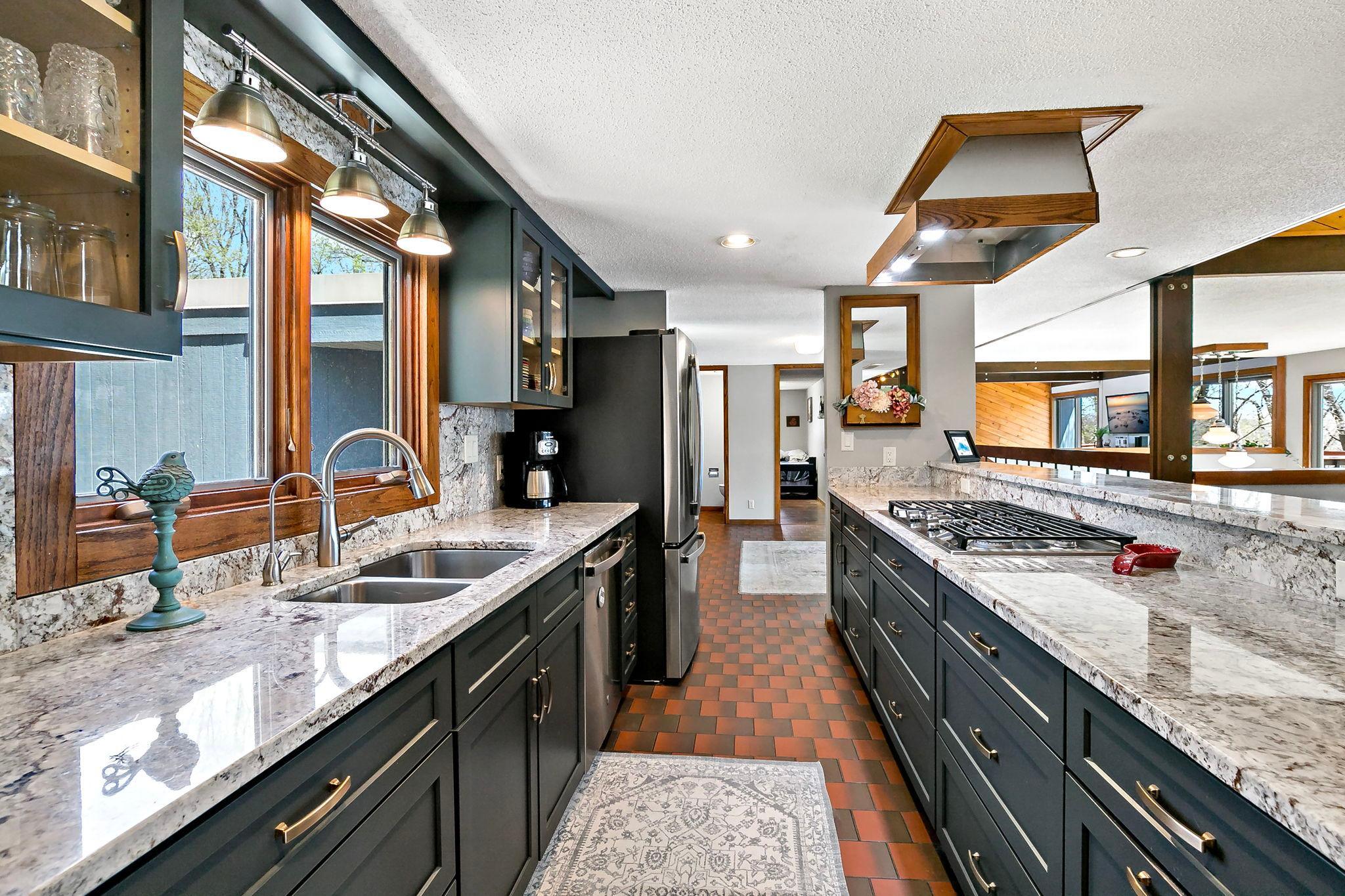 7481 Long Lake Rd, Willmar, MN