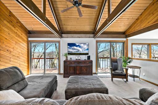 So much beauty to behold out the patio doors and windows! No lack of natural sunlight either!