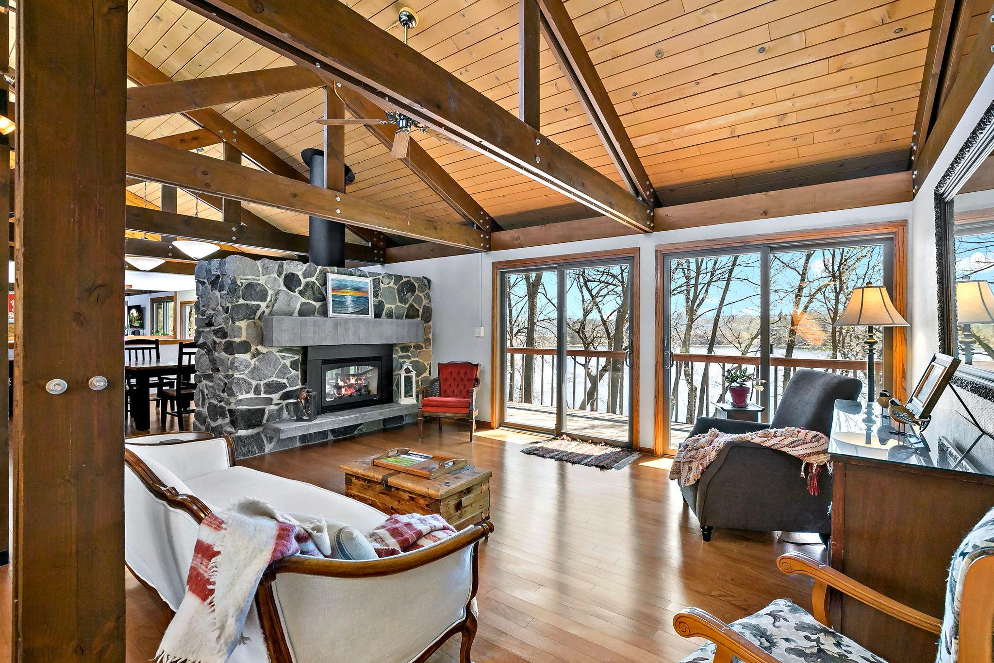 7481 Long Lake Rd, Willmar, MN