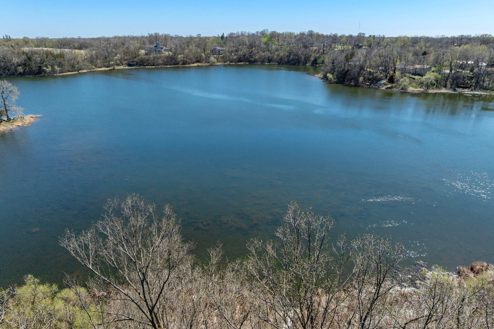 7481 Long Lake Rd, Willmar, MN