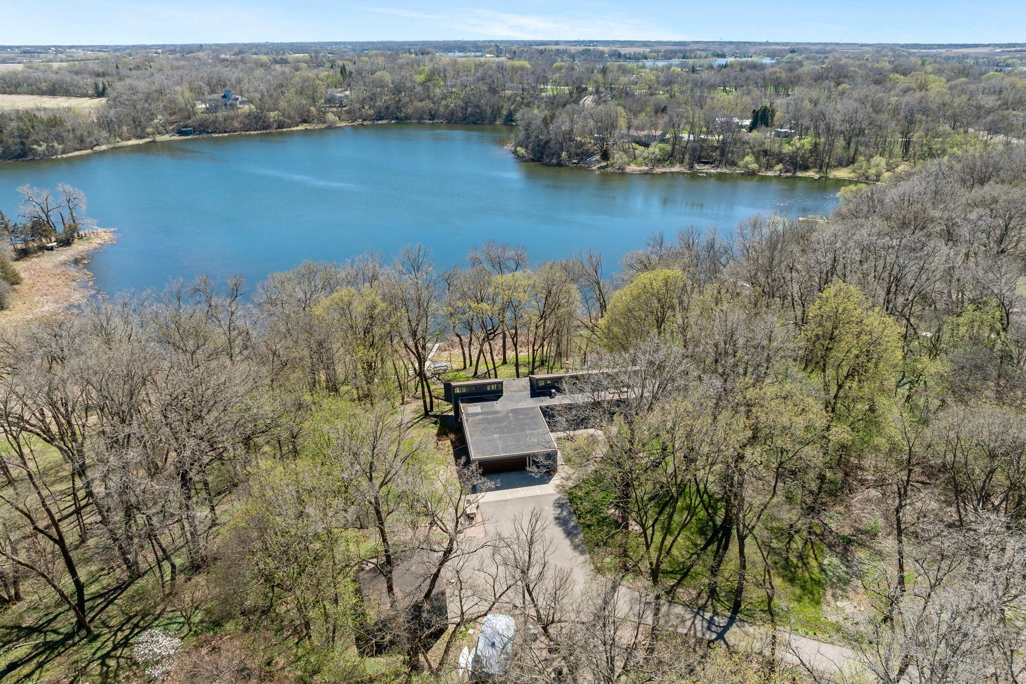 7481 Long Lake Rd, Willmar, MN