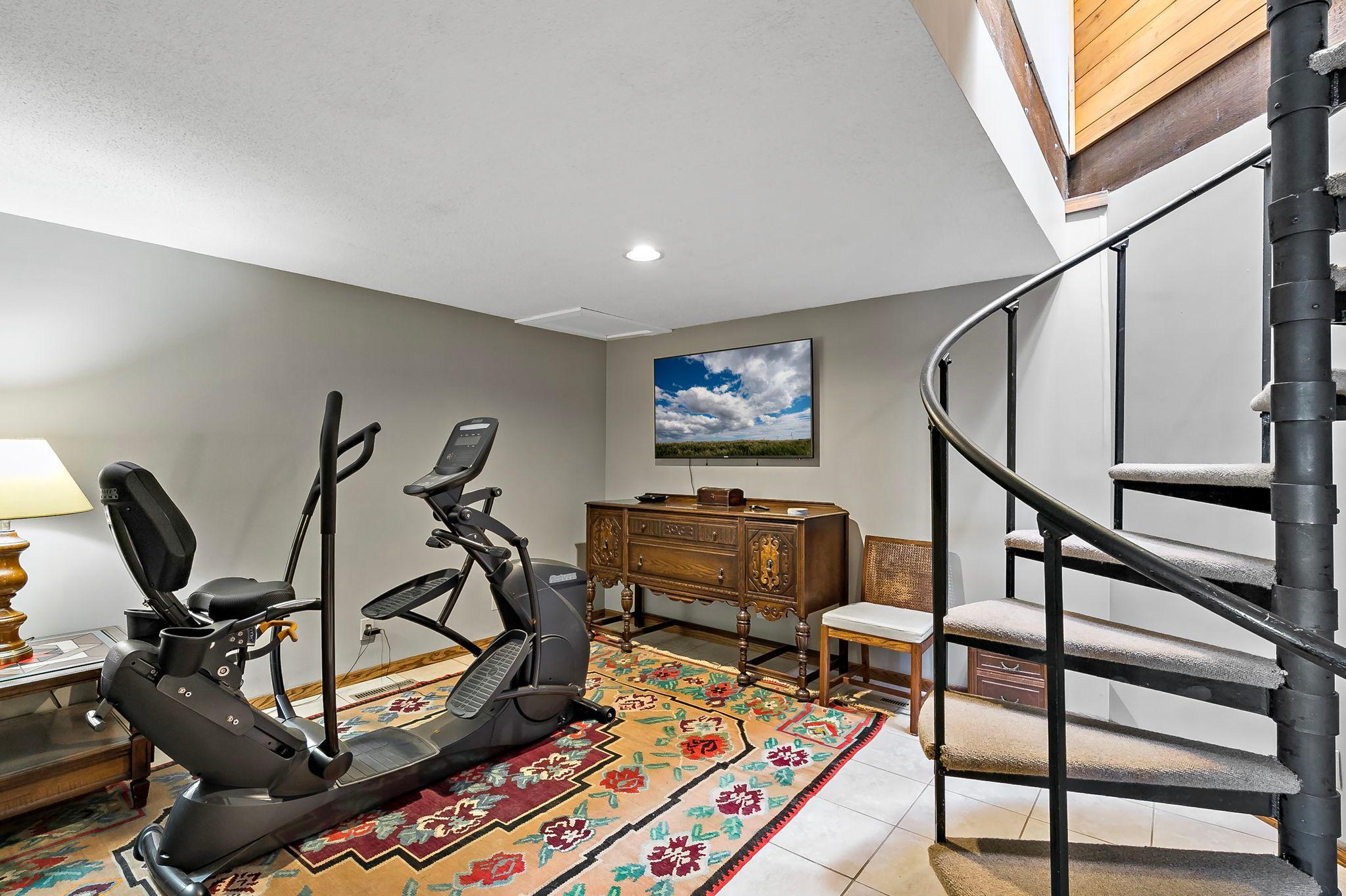 7481 Long Lake Rd, Willmar, MN