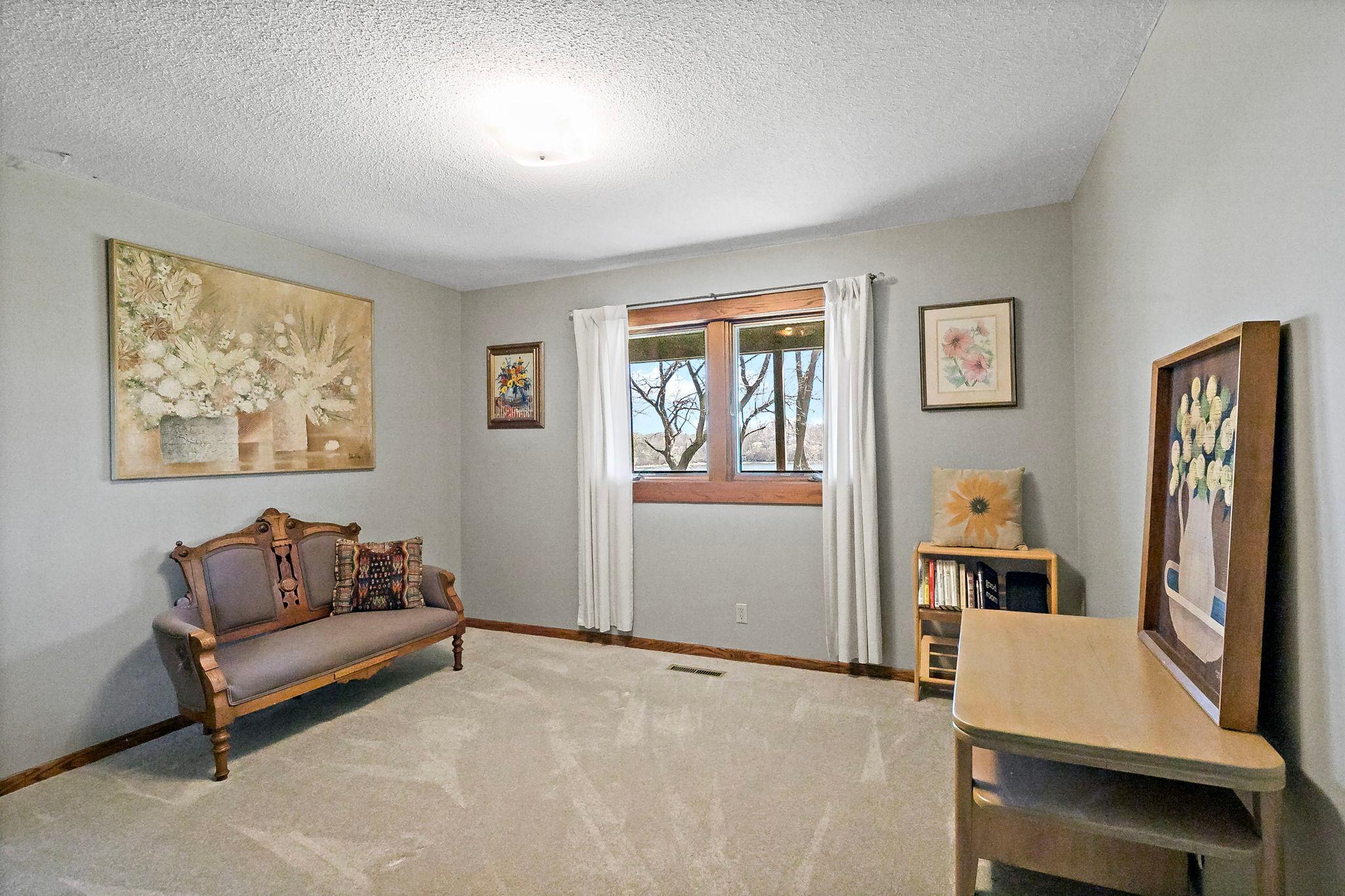 7481 Long Lake Rd, Willmar, MN