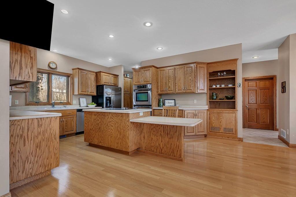 10 Amazin working kitchen.jpg