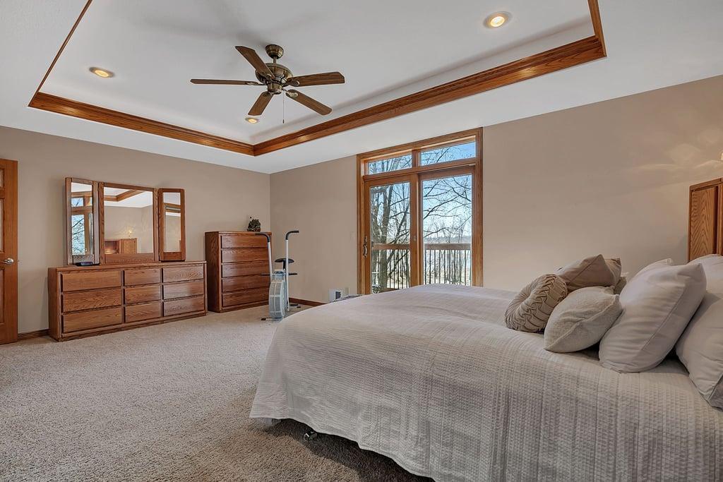 13 Nice tray ceiling.jpg