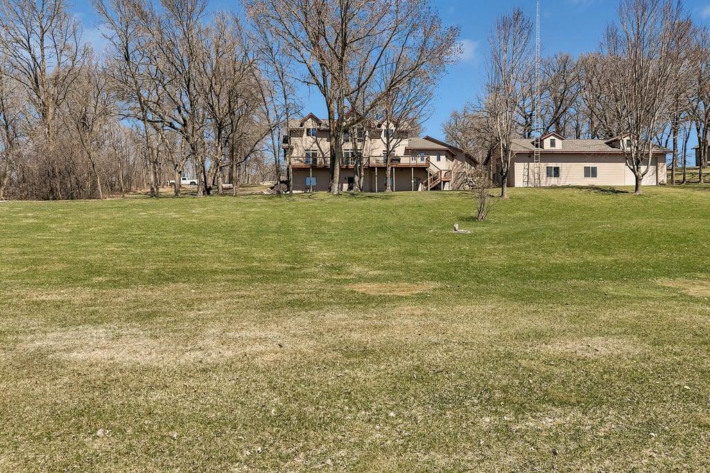 29 Beautiful yard.jpg