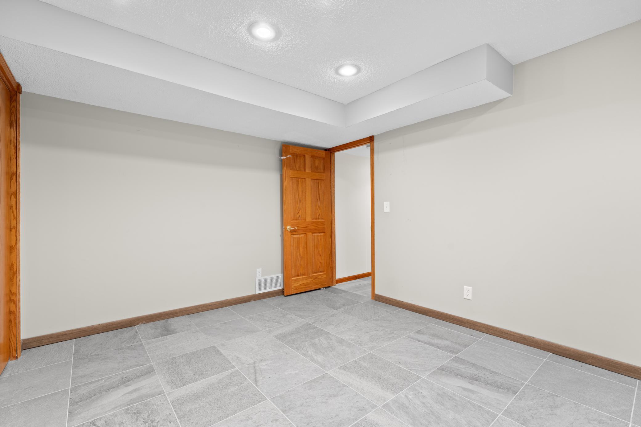5th Bedroom/ Office Basement
