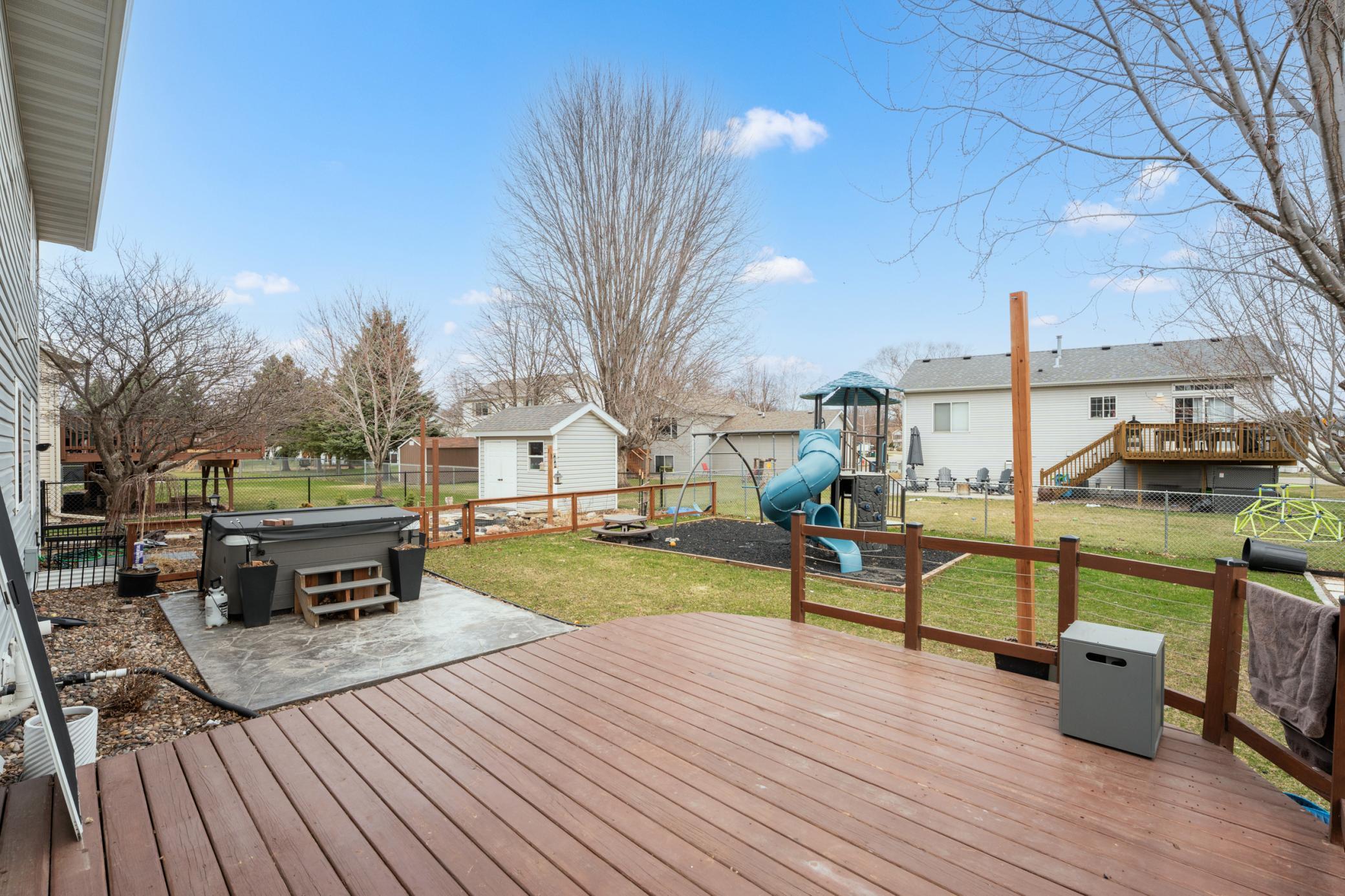 Sorry, hot tub does not stay