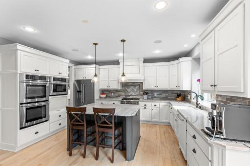 Stainless steel appliances throughout