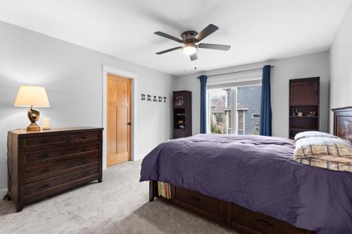 Upper-level bedroom #4