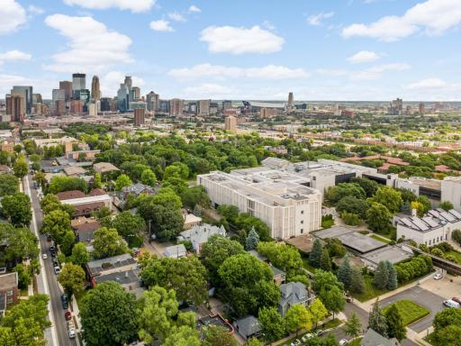 Excellent proximity to the lakes and both downtowns!