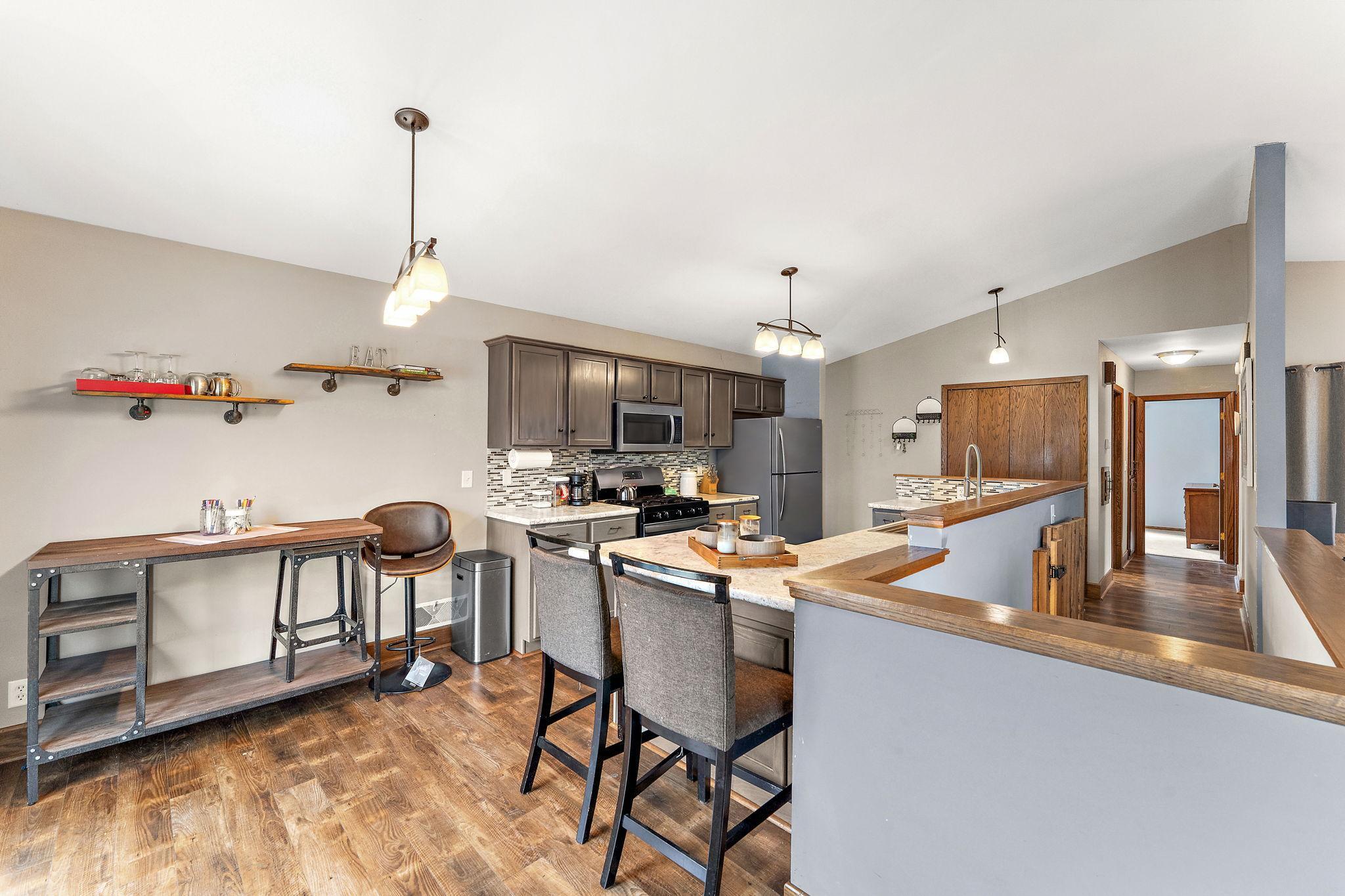 Breakfast bar seating