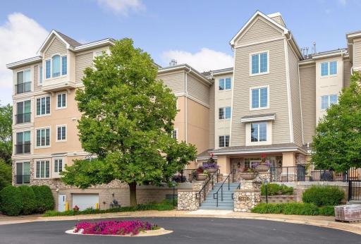 Photo for 11472 Fairfield Road W, 106, Minnetonka, MN 55305 - listing #7035446 11472 Fairfield Road W, 106, Minnetonka, MN 55305