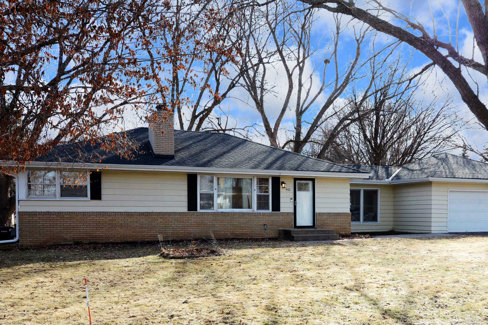 911 Sunnyview Lane 03b.jpg